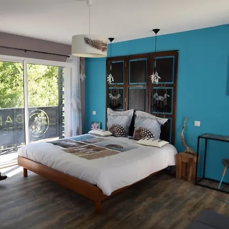 Villa Villa With 4 Bedrooms In Mostuejouls With Wonderful Lake View Private Pool Enclosed Garden 50 M From The Beach