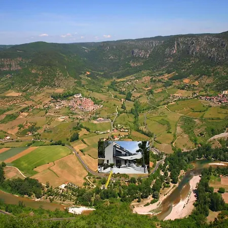 Villa With 4 Bedrooms In Mostuejouls With Wonderful Lake View Private Pool Enclosed Garden 50 M From The Beach Villa *